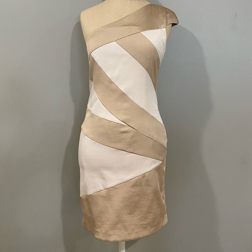 One shoulder boutique dress